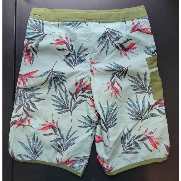 NWT Art class size 18 boys swim bottoms/trunks green leaf pattern - Picture 2 of 6